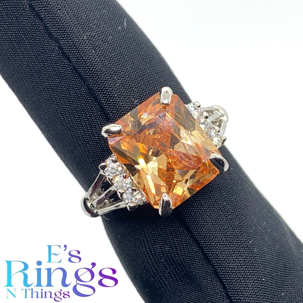 [Champagne Moonstone] Pretty Simulated Citrine Ring